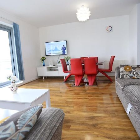 Lovely 2 Bed 2 Toilet Hill House River View Apartment Londres Exterior foto